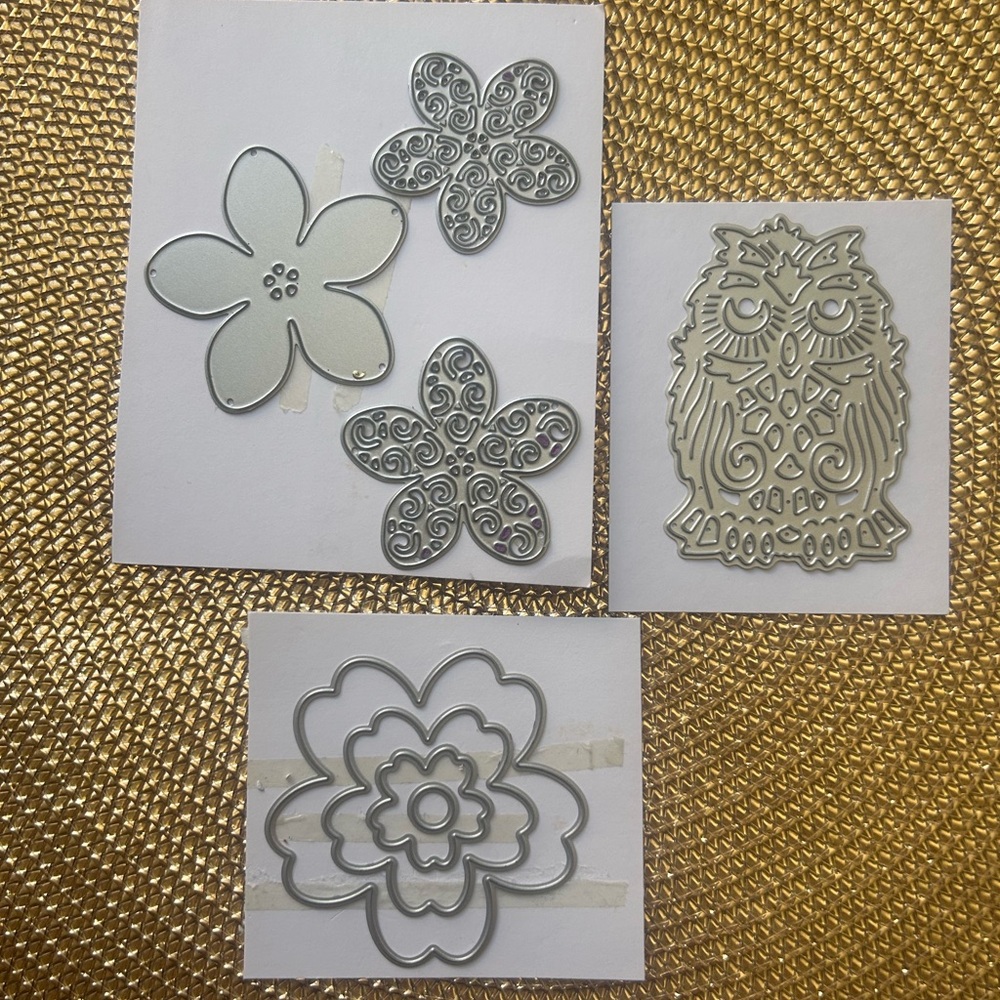Flowers and owl dies